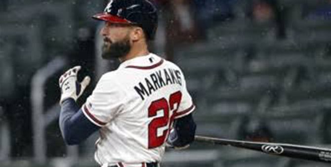 Nick Markakis es firmado por los Bravos por un año más