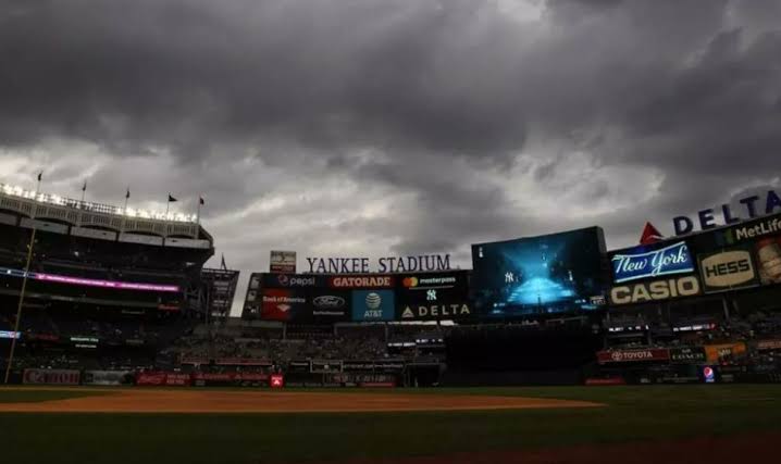 Por lluvia, suspenden Juego 4 entre Astros y Yankees