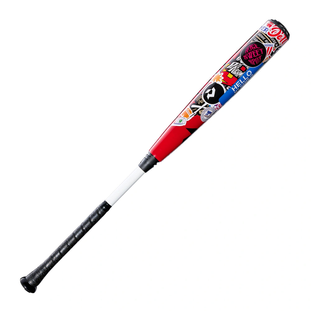 Bat Beisbol Demarini The Goods Sticker Bomb 2026 BBCOR Barril 2 5/8 (-3) Aluminio