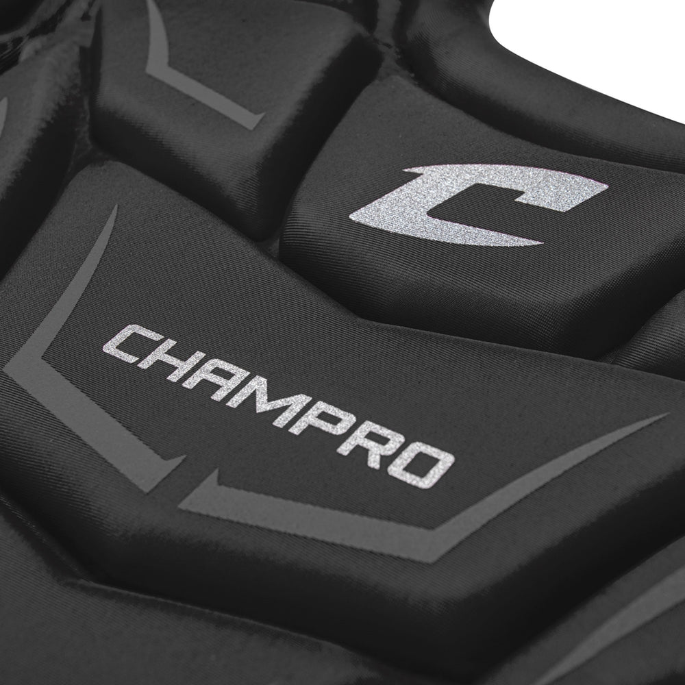Peto catcher Champro Optimus MVP 15 in negro detalle del logo